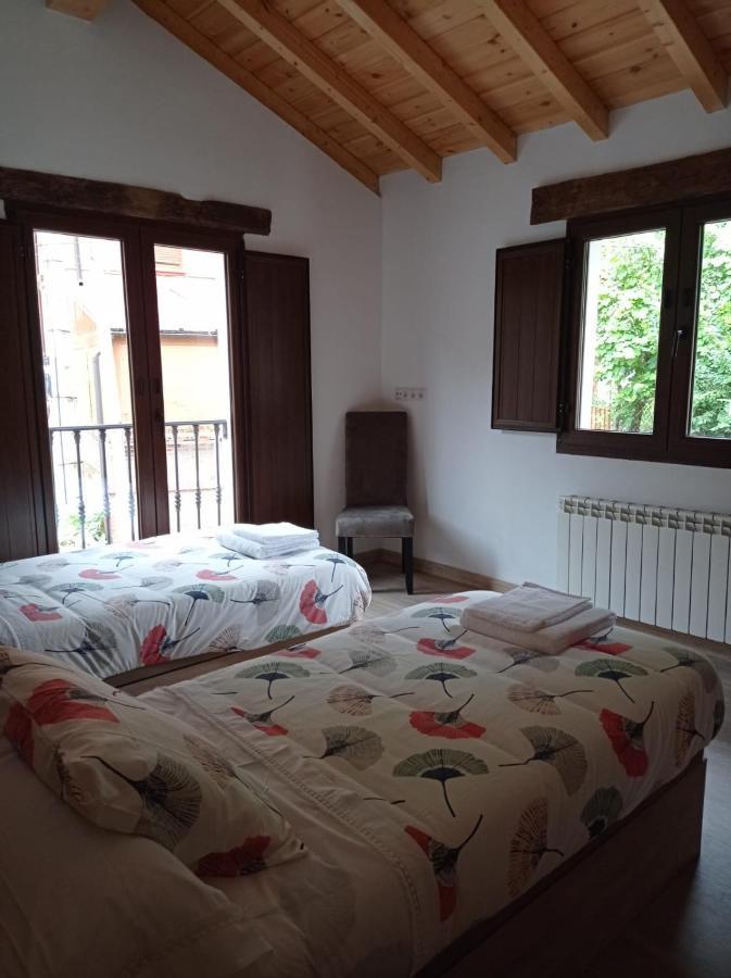Casa Rural Gueilones, Parque Natural De Ponga Sobrefoz Ngoại thất bức ảnh