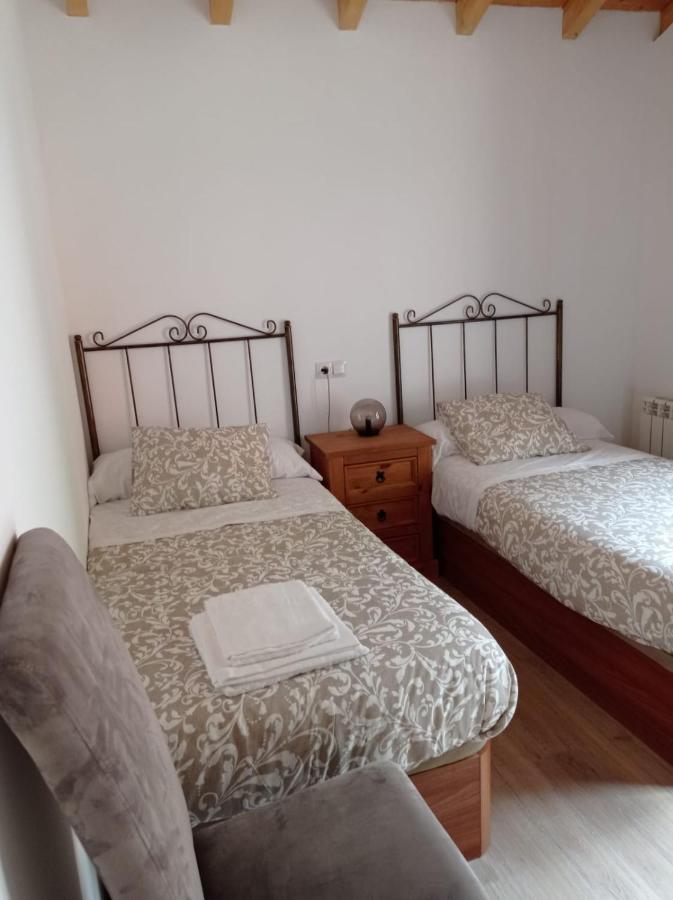 Casa Rural Gueilones, Parque Natural De Ponga Sobrefoz Ngoại thất bức ảnh